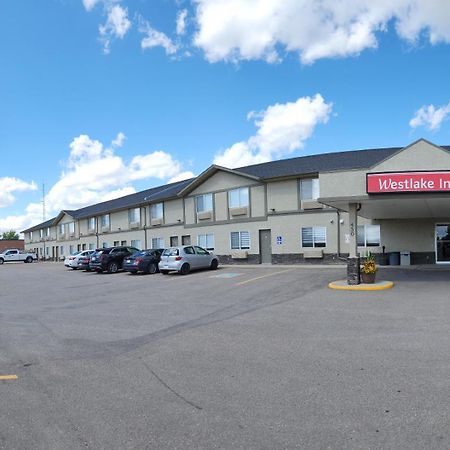 Westlake Inn Стратмор Экстерьер фото
