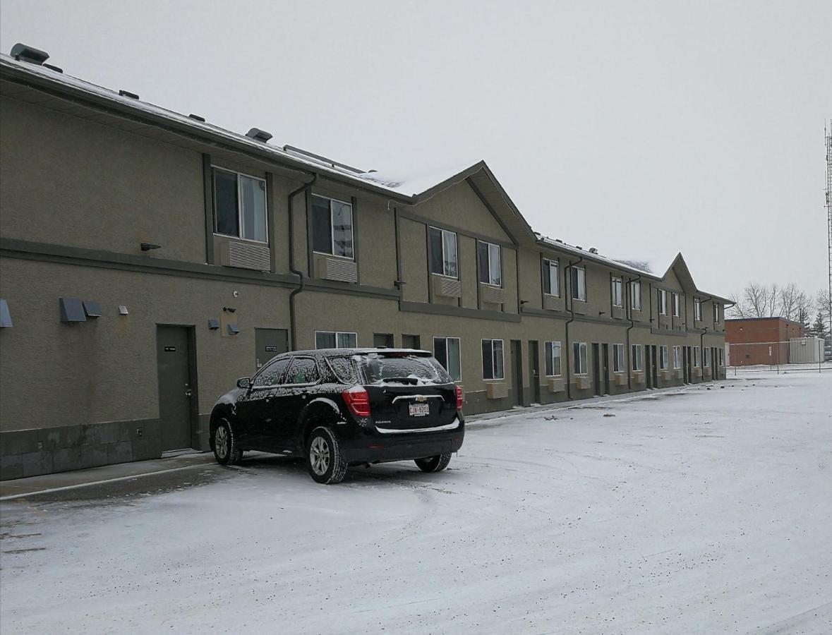 Westlake Inn Стратмор Экстерьер фото